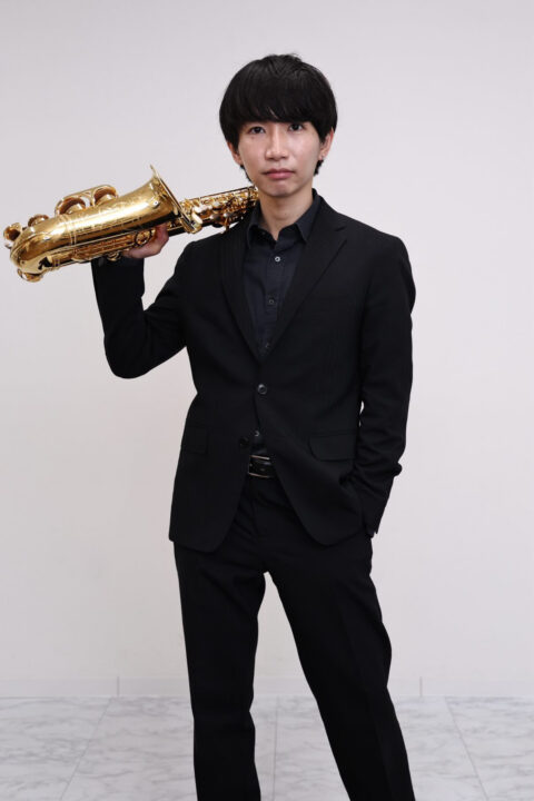 山崎遼介